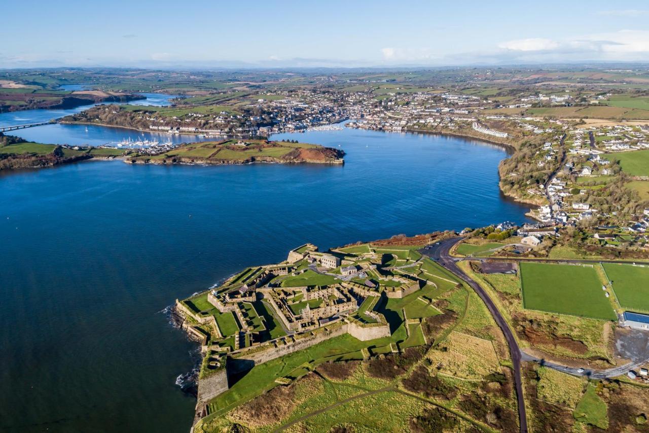 The Town House Kinsale, Hosted By Exquisite Holiday Homes, Sleeps 16 Экстерьер фото