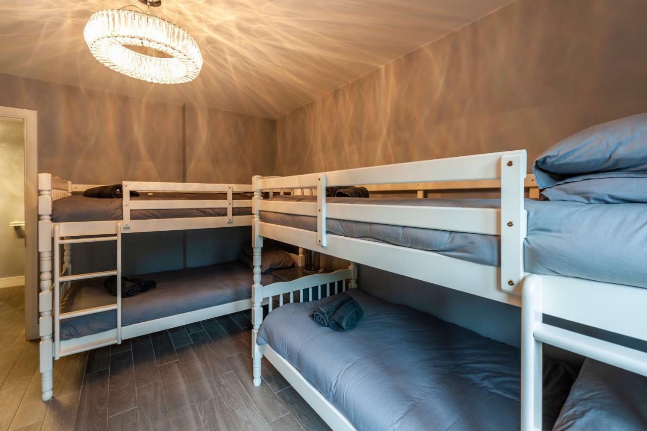The Town House Kinsale, Hosted By Exquisite Holiday Homes, Sleeps 16 Экстерьер фото