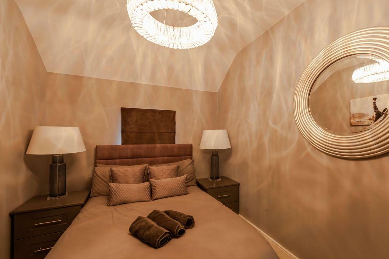 The Town House Kinsale, Hosted By Exquisite Holiday Homes, Sleeps 16 Экстерьер фото